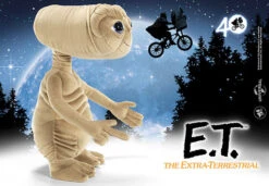 Noble Collection E.T. The Extra-Terrestrial Plush - Universal -Noble Collection NN1682 VUE4 600