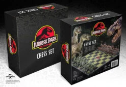 Noble Collection Jurassic Park Chess Set -Noble Collection NN2421 VUE4 600