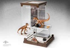 Noble Collection Jurassic Park Creature Velociraptor