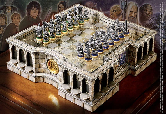 Noble Collection LOTR - Collector’s Chess Set 1 Noble Collection LOTR - Collector’s Chess Set