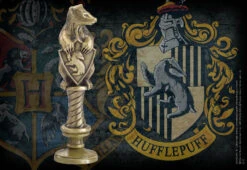 Noble Collection Hufflepuff Wax Seal - Harry Potter -Noble Collection NN7088 VUE3 600