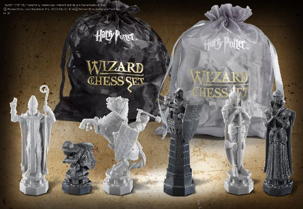 Noble Collection Wizard Chess Set - Harry Potter 2 Noble Collection Wizard Chess Set - Harry Potter – Image 2