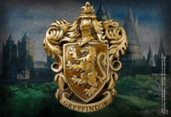 Noble Collection Gryffindor TM House Crest - Harry Potter