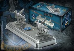 Noble Collection Ravenclaw Wand Display - Harry Potter