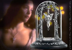 Noble Collection Arwen - The Evenstar - Pendant Display - The Lord Of The Rings